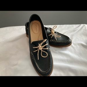 Women’s Sperry shoes, black.
